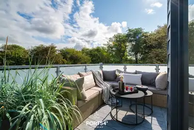 Image de Stilvolle und Gemütliche Ferienwohnung mit Balkon, Blick ins Grüne und Platz für