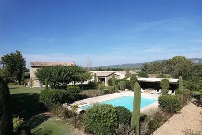 Image de Location vacances maison piscine Lagnes Ls2-433.