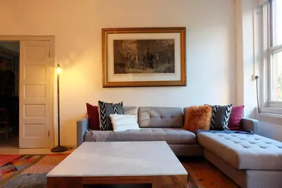 Image de 1830’s Historic Merchant House on the park downtown Nyc Lower east side