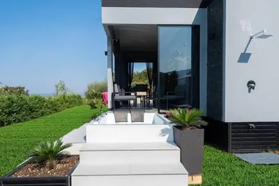 Image de Beautiful Suite with large private garden and hot tub