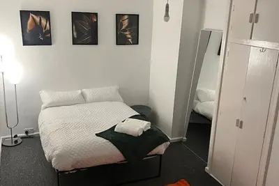 Image de Greenwich based newly furnished 2 bedroom house