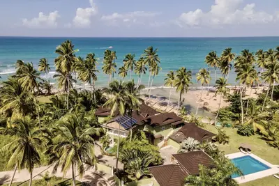 Casa del Rio: beachfront villa for 22 guests in Las Terrenas