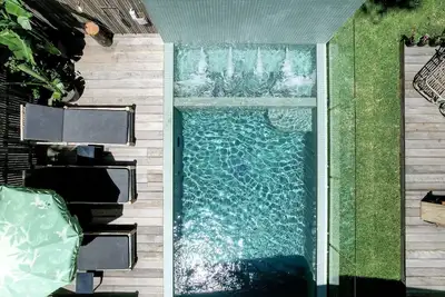 Image de Resort style living