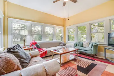 Image de Eau Claire Retreat: Close to Campus & Dtwn!