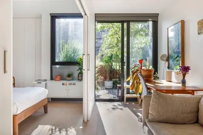 Image de Carlton meets Fitzroy at this Leafy Urban Hideaway