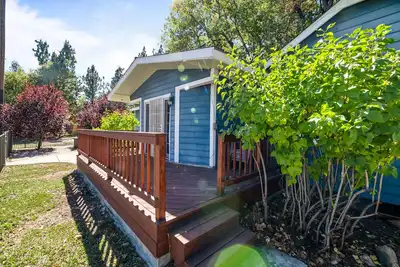 Image de Barton Bungalow - Apple Tv, Fireplace, Barbecue, Close to Hiking Trails
