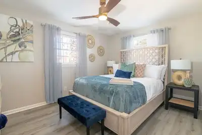 Image de Family friendly & 5-mins to downtown Graham