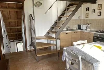 Appartement avec climatisation, piscine, Wifi, Tv, animaux admis, parking, près de San Gimignano