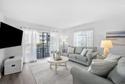 Image de Newly Listed - One bedroom condo on Harbor Island