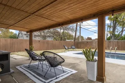 Image de Sunny Escape Complete Reno W/Pool