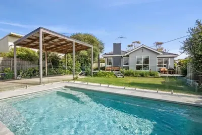 Image de Torquay Springs with pool, 600m to beach