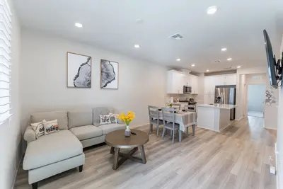Image de Brand New 3b3b Condo in the heart of West Covina