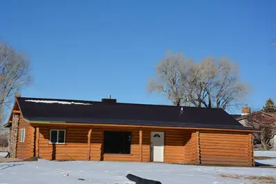 Image de Welcome Travelers! Renovated Log Cabin at Wind River Landing, Dubois, Wy