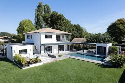 Image de Villa Palawan avec piscine chauffée, Spa et Sauna