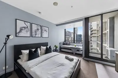 Image de A Cozy Studio Next to Southern Cross w/ City Views