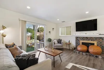 Image de Luxo Stays |Beach Time| 3bd2ba #quiet #freeway