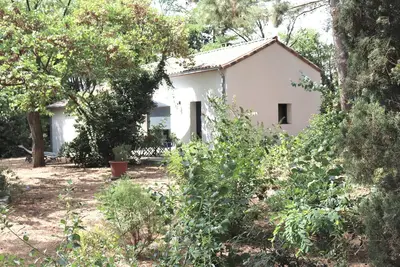 Image de Maison pour 4 p. dans une pinède d'un Mas Languedocien avec piscine et jacuzzi