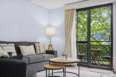 Image de Exclusive Northbridge Apt w Wi-Fi Pool