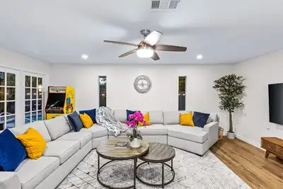 Image de Grand Family Oasis – pool + game room