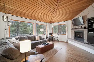 Stylish Family Stay with Decks, Bunks & Bbq Fun