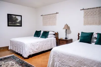 Image de Suite #10 - 73 Acres - Horse Oasis - Queen Beds - 10min to RoundTop