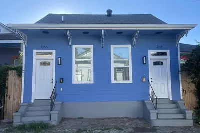 Image de The Jazz House is only steps away from the French Quarter!