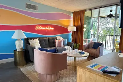 Image de Fort Walton Beach condo near Destin and Navarre beaches with onsite Pool!