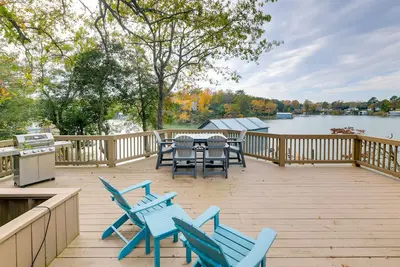 Image de Waterfront Topping Vacation Home w/ Boat Dock!