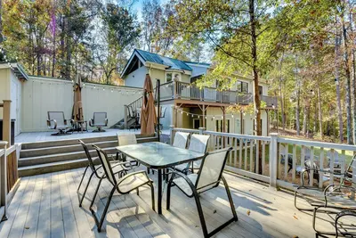 Image de Waterfront Martin Home w\/ Fire Pit & Large Deck