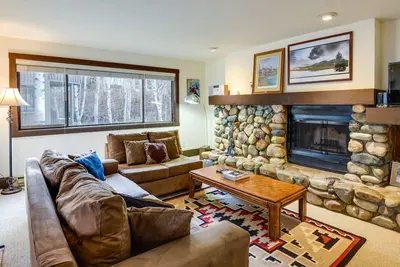 Image de Ketchum Condo w/ Deck < 1 Mi to Sun Valley Resort!