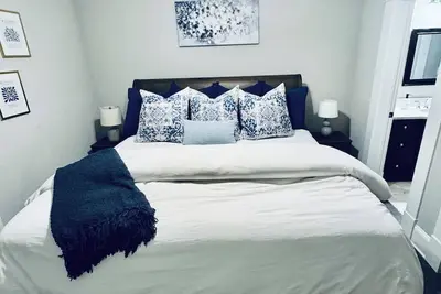 Image de Perfect apartment right in the heart of Grant Park! Walk to the park, Zoo & more