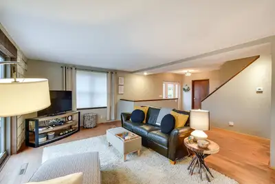 Image de Large Home w/ Game Room, 4 Mi to Mississippi River