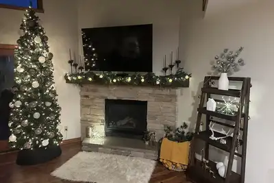 Image de Peek’n Peak Ski Resort 3+bed 3 bath Condo, updated 2, 00o sq feet walk to slopes