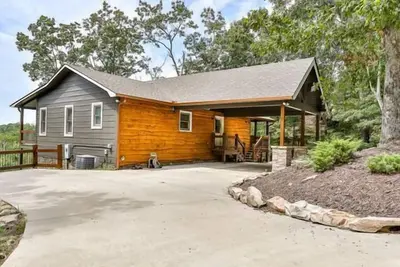 Image de Spacious but cozy, secluded but close to everything