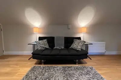 Image de New 1bd Contemporary Flat Upper Dunblane
