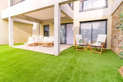 Image de Appartement avec jardin privé par SELECTsoHOME