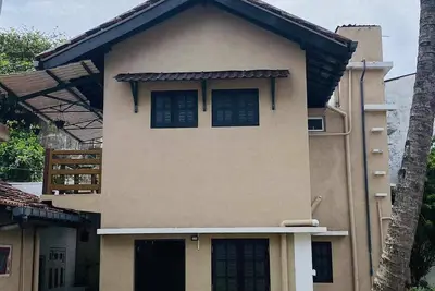 Image de Villa with Bed room, Bathroom, Kitchen and Dining area. 50m to beach