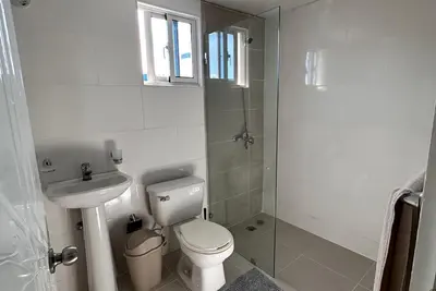 Image de Apt en el Centro de la Ciudad A 4 Minutos de la Playa y Piscina Seguridad 24