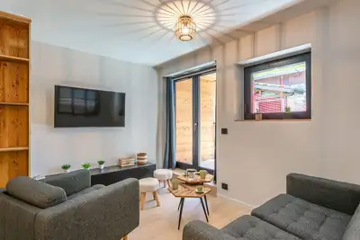 Image de Cocon intime avec WiFi et garage au pied des pistes – résidence neuve de standing