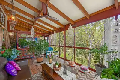 Image de Two-bedroom holiday house surrounded by peaceful bushland