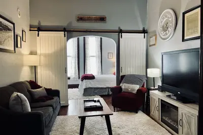 Image de Mental Health Focused Historical Apartment