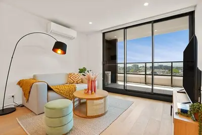 Image de Brand New Box Hill Central Executive w/ pool+gym