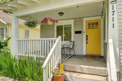 Image de Family & Dog Friendly- Near Downtown, Msu and Bass Pro- Fire Pit - Yard