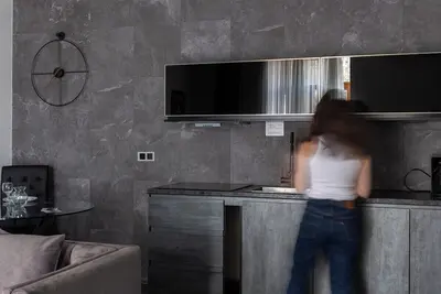 Image de Designed 1br/Balcony to Saryan St/Self-enrty