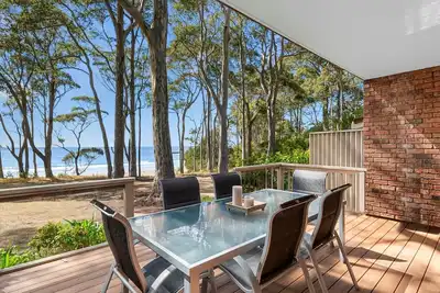 Image de Denhams Beach Waterfront