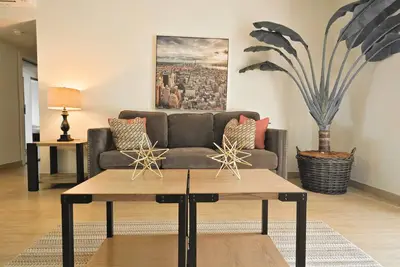 Image de Luxury 2bd\/2. 5ba Condo - Unit 108 Tumon Isa