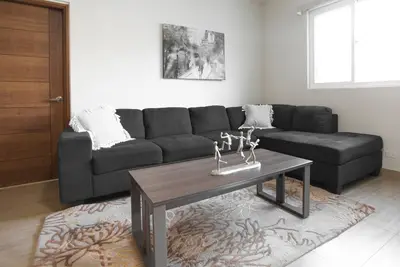 Image de Luxury 3bd\/2ba Condo - Unit 103 Tumon Isa