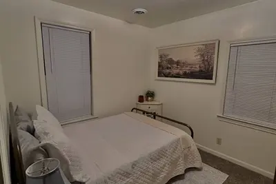 Image de Go Green Retreat:10min Msu; 11min Sparrow; 7min Reo Town-Quiet & Cozy