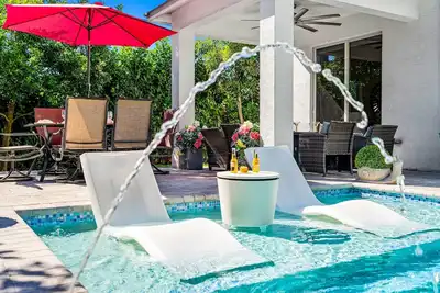 Image de New Designer's Dream Delray Beach Oasis: Heated Pool, Large Patio, Close to Ave!