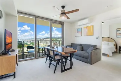 Image de Sky Ala Moana 2908: 2  Br, 2  Ba Condominium in Honolulu, Sleeps 4